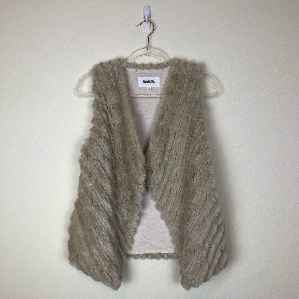 BB Dakota Keith Faux Fur Vest Open Front Oatmeal Small S